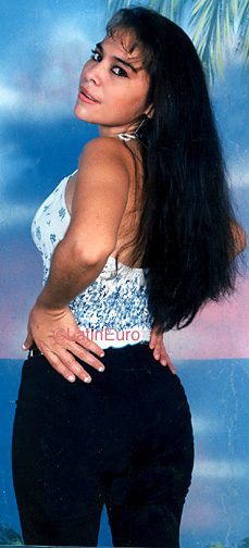 Date this charming Honduras girl Maura from San Pedro Sula N3813