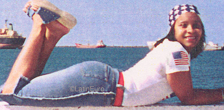 Date this voluptuous Honduras girl Kathia from  N3988