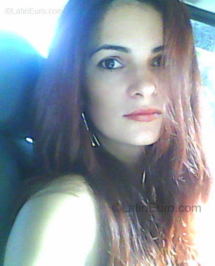 Date this athletic Brazil girl Erika from Sao Paulo BR39