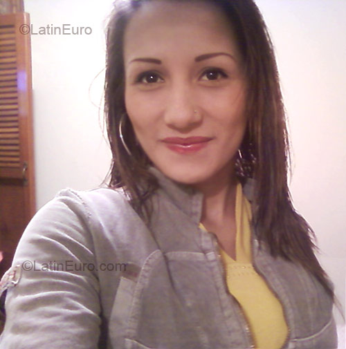 Date this sultry Colombia girl Luz Helena from Piedecuesta CO33