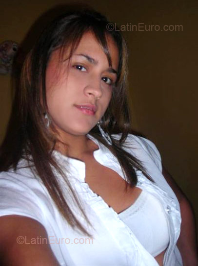 Date this funny Colombia girl Alexandra from Cali CO37