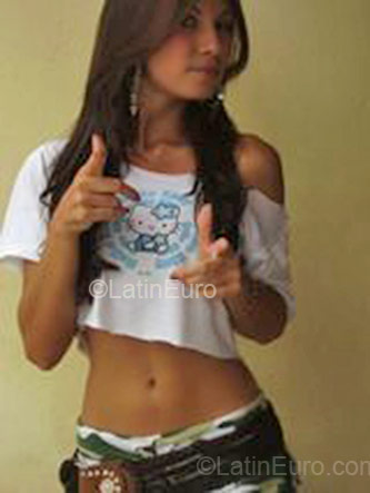 Date this happy Brazil girl Gyovanna from Porto Alegre BR127