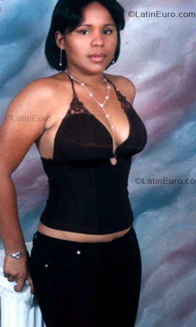 Date this young Dominican Republic girl Mileisi from Santo Domingo DO113