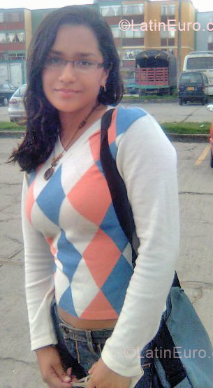 Date this delightful Colombia girl Lina Marcela from Bogota CO120