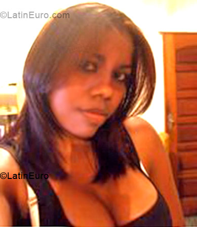 Date this pretty Brazil girl Lilia from Sao Paulo BR175