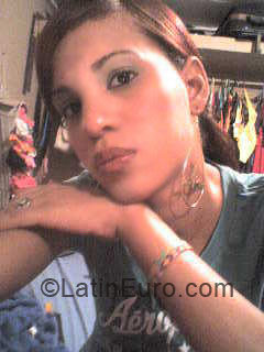 Date this sensual Dominican Republic girl Cesarina from Dajabon DO206