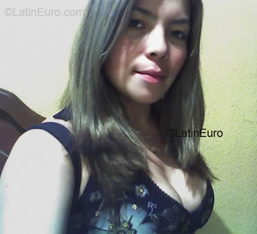 Date this foxy Colombia girl Mirley from Bogota CO253