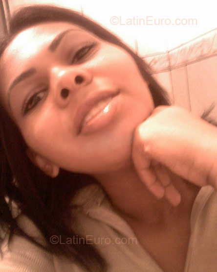 Date this athletic Brazil girl Aline Cristina from Maringa BR366