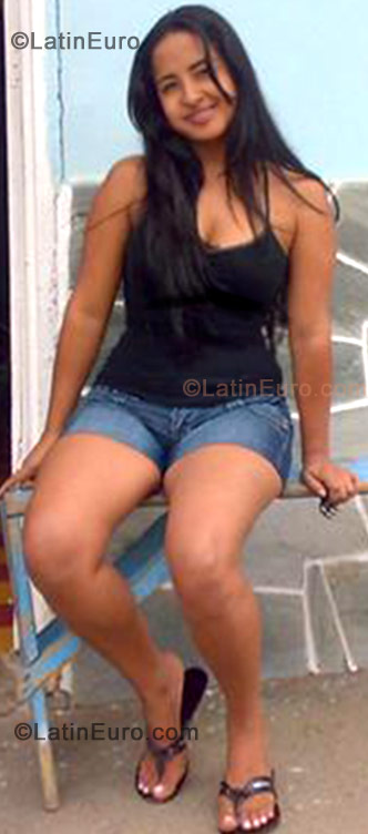 Date this beautiful Colombia girl Patricia Valera from Cali CO337