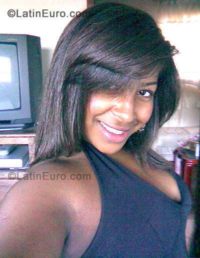 Date this georgeous Brazil girl Adriana from Belo Horizonte BR464