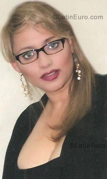 Date this funny Colombia girl Lina Maria from Medellin CO378