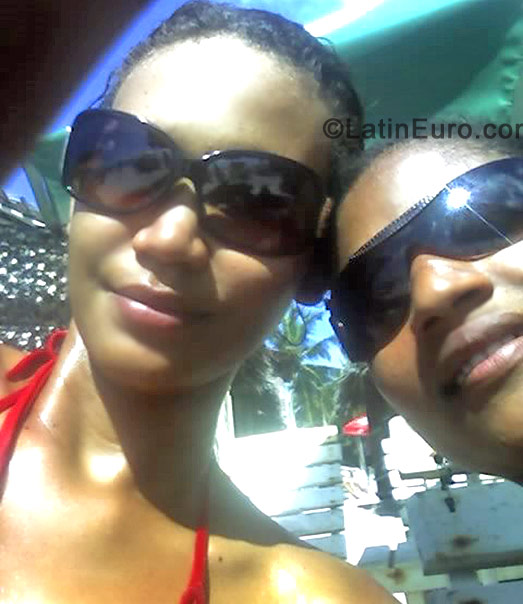 Date this passionate Brazil girl Jullyana Rafaelly from Pernambuco BR545