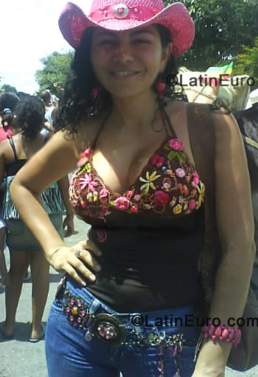 Date this pretty Colombia girl Maribel from Espinal CO418