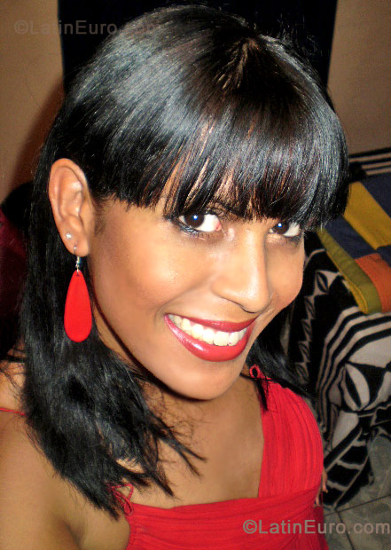 Date this georgeous Brazil girl Myrella from Bariri BR717