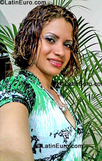 Date this fun Dominican Republic girl Nathalia from La Vega DO538