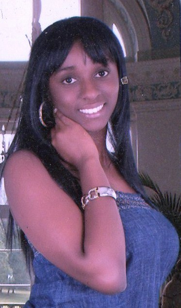 Date this hard body Colombia girl Tati from Cali CO549