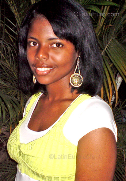 Date this charming Dominican Republic girl Mariana from Monte Plata DO594