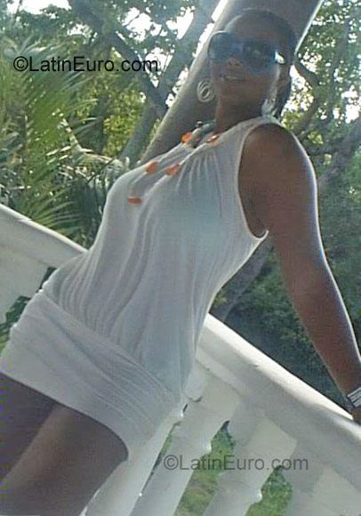 Date this sultry Dominican Republic girl Yokely from Puerto Plata DO621