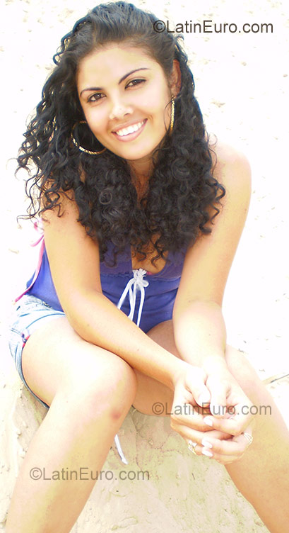 Date this attractive Brazil girl Luciana De Cassia from Sao Luis BR863