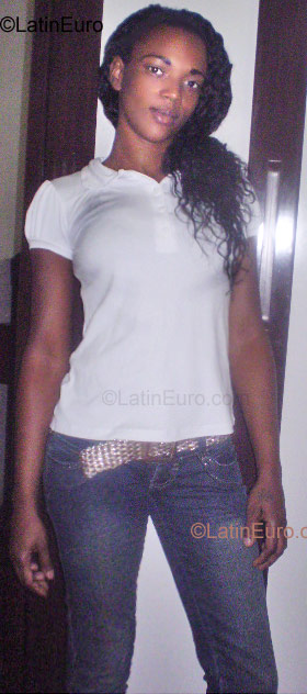 Date this charming Brazil girl Janaina from Rio Bonito BR915