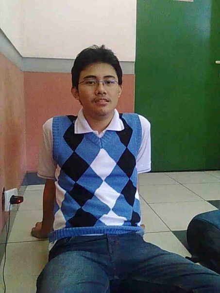 Date this charming Indonesia man Irfan from Surabaya ID10