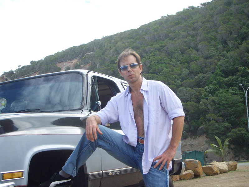 Date this pretty New Caledonia man Doubledged from Noumea NC1