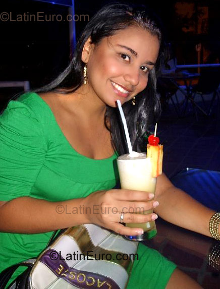 Date this beautiful Colombia girl Cindy from Santa Marta CO739