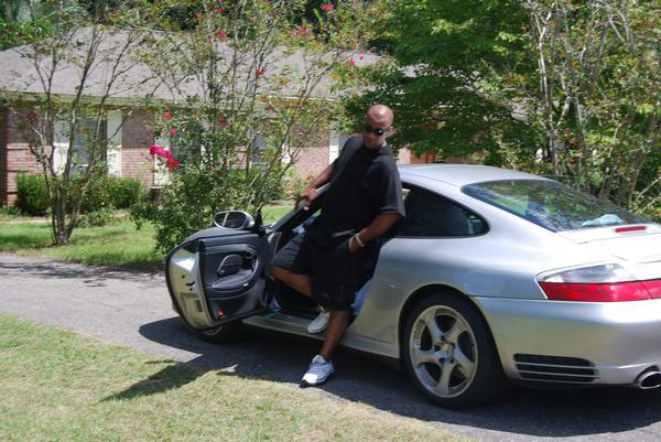 Date this delightful United Kingdom man Lloyd from London, England, BR1030