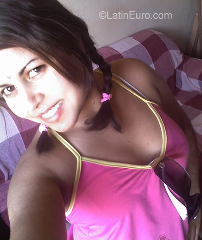 Date this nice looking Brazil girl Jessica Pamela from Petropolis BR1075