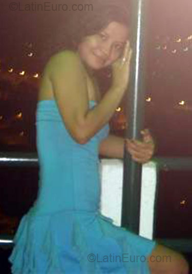 Date this foxy Colombia girl Linssay from Girardot CO830