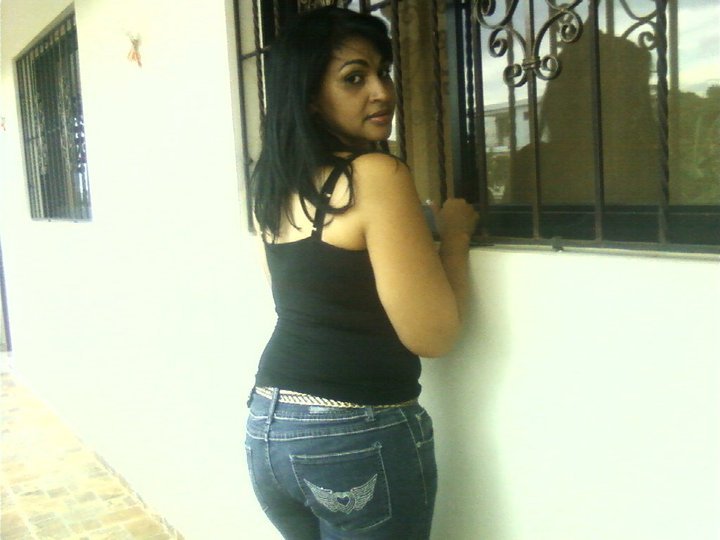 Date this funny Dominican Republic girl Evelyn from Santiago DO926