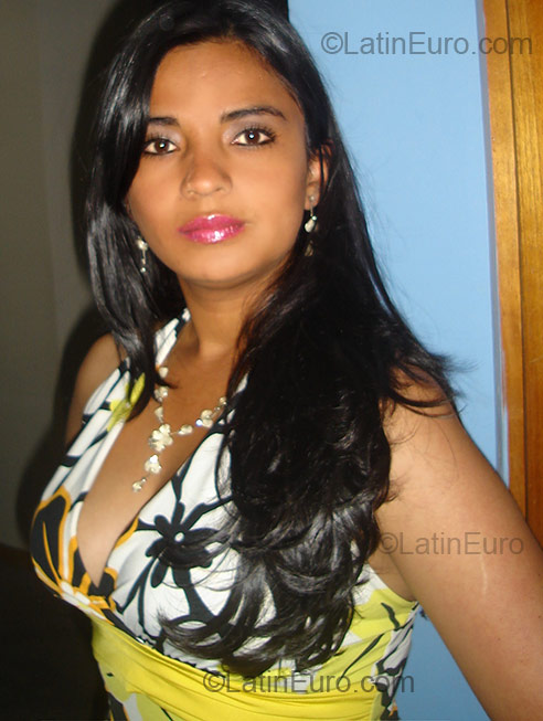 Date this tall Colombia girl Ingrid Andrea from Bogota CO853