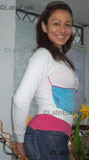 Date this delightful Colombia girl Jackeline from Cali CO855