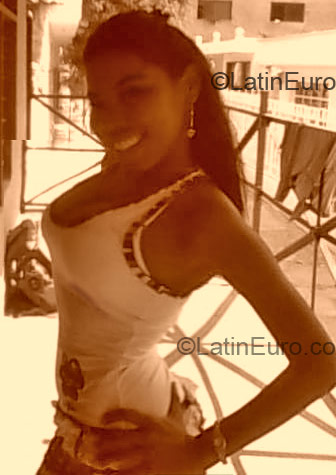 Date this stunning Colombia girl Karen from Cartagena CO911