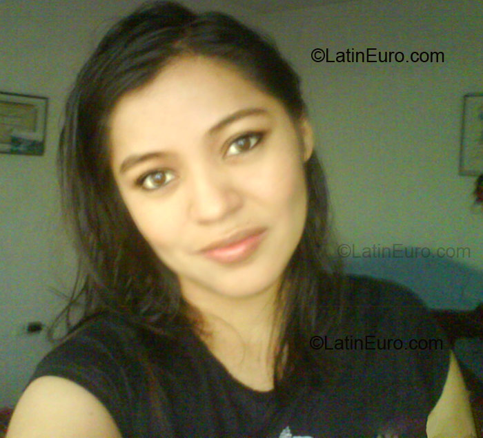 Date this funny Colombia girl Ana Judith from Cali CO924