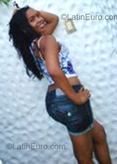 Date this stunning Brazil girl Elane from Salvador BR1230