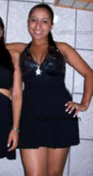 Date this delightful Brazil girl Cristiane from Blumenau BR1239