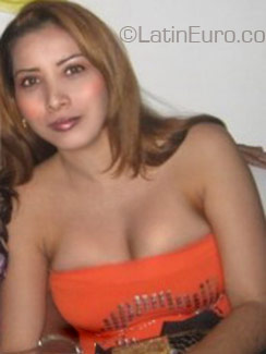 Date this funny Colombia girl Rebeca from Barranquilla CO988