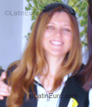 Date this happy Brazil girl Adrianne from Blumenau BR1265