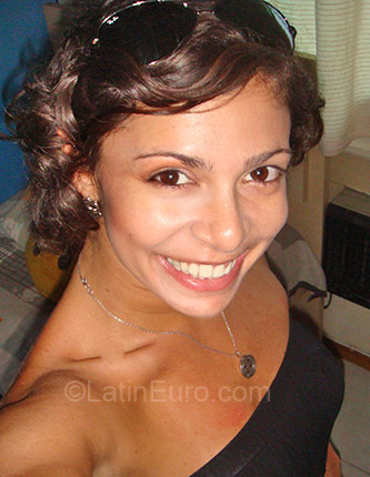 Date this delightful Brazil girl Isis from Recife BR1282