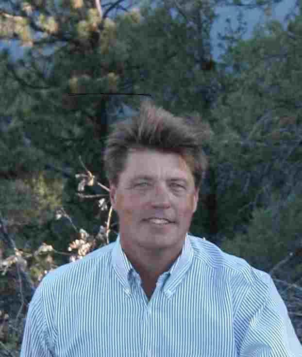 Date this fun United States man Frm1002 from Fall River Mills US2899