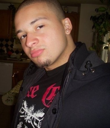 Date this charming United States man Santiine from Bridgeport US2956