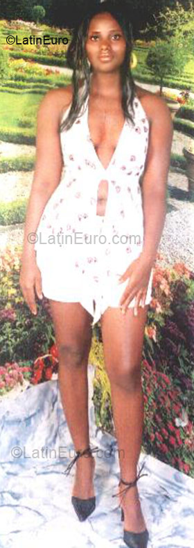 Date this exotic Cameroon girl Carine from Yaounde CM18