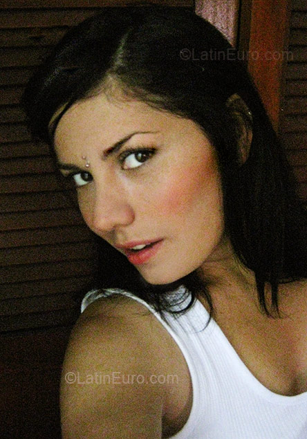 Date this charming Colombia girl Carolina from Manizales CO1097
