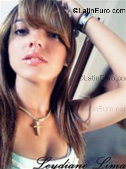Date this attractive Brazil girl Leydiane from Maceio BR1368