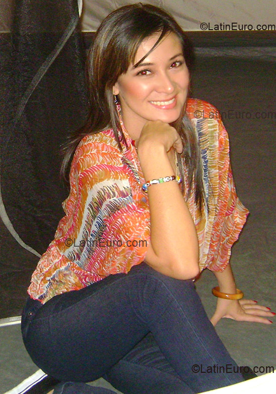 Date this exotic Colombia girl Adriana from Bucaramanga CO1121