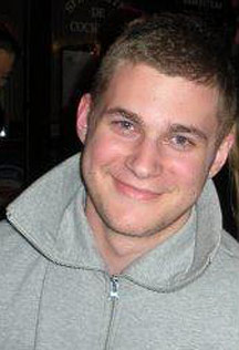 Date this hot England man Tommyb from Bradford EN9