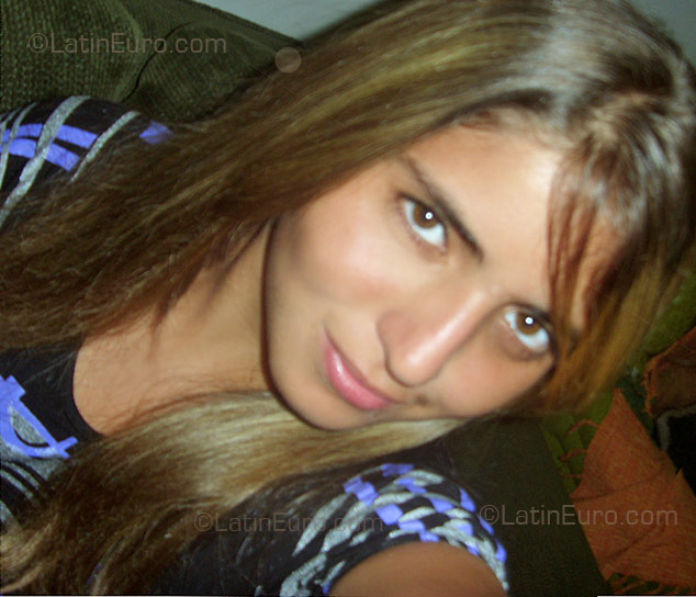 Date this sensual Brazil girl Danieli from Fatima Do Sul BR1446