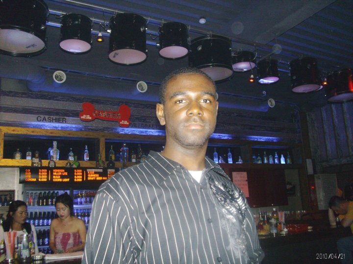 Date this georgeous United States man Isaac from Clovis US3290