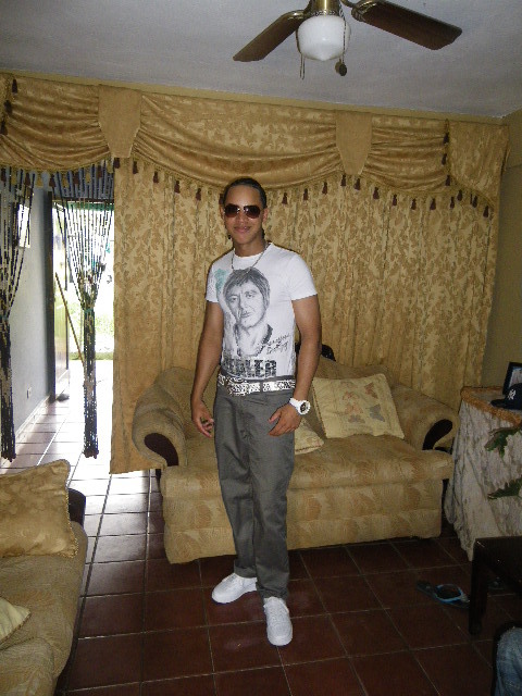 Date this fun Dominican Republic man Yansell from Santiago DO1237